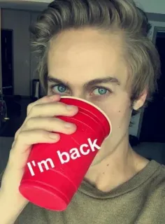 🌙 39abd1c5 I'm back Selfie, Homme, Tasse, Boisson, Portrait, Décontracté telegram sticker