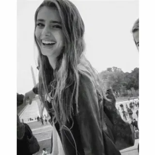 😂 5d415640 vrouw, portret, glimlach, mode, buiten, model telegram sticker