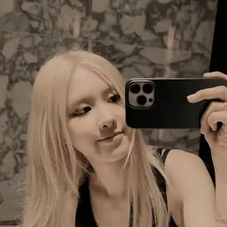 👩‍❤️‍💋‍👩 7c01cf0c whatsapp sticker