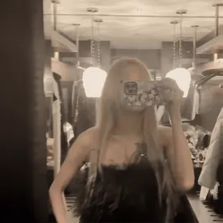 👩‍❤️‍💋‍👩 7e2a6826 whatsapp sticker