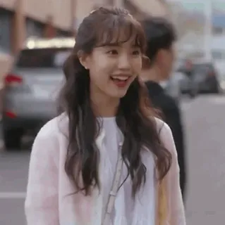 🦋 e642ee33 kobieta, uśmiechnięta, szczęśliwa, dziewczyna, urocza, radosna whatsapp sticker