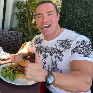 👍 8685127e man, sigaar, eten, burger, restaurant telegram sticker