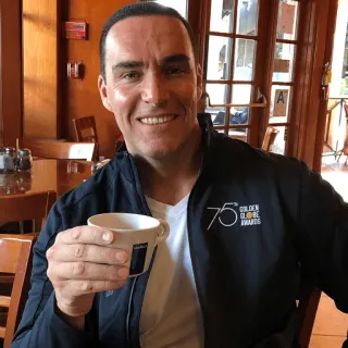 ☕️ 8698bd58 Golden Globe Awards persoon, koffie, portret, Golden Globes telegram sticker