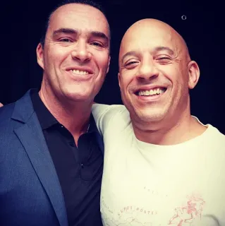 😃 ca04ce66 portret, vriendschap, mannen, acteurs, beroemdheden telegram sticker