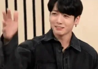 🖐 a7ee7456 persoon, man, zwaaiend, aziatisch, glimlachend, K-pop, beroemdheid telegram sticker