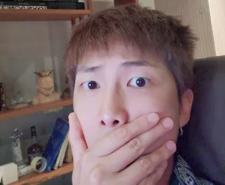 🤭 d6849418 telegram sticker