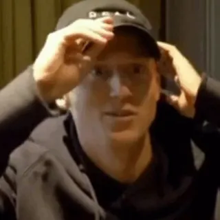 😐 b7fb2f54 DEAL 사람, 남자, 모자, 거래 telegram sticker