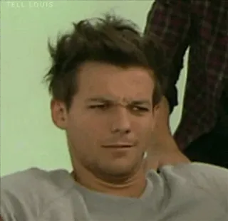 🥀 46647245 Louis Tomlinson personne, chanteur, grimace, confus, one direction, membre groupe whatsapp sticker