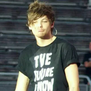 🥀 81217bec THE FUTURE IS NOW Louis Tomlinson, chanteur, musique, célébrité, portrait, t-shirt, Le futur c'est maintenant whatsapp sticker