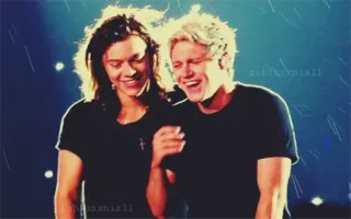 🥀 efc1120e Harry Styles Harry Styles, Niall Horan, One Direction, musique, célébrités, amitié whatsapp sticker