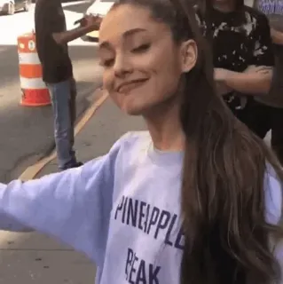 💫 613307f2 PINEAPPLE PEAK dứa, đỉnh, áo len, ariana grande, người nổi tiếng, nụ cười, phụ nữ telegram sticker