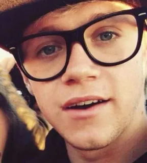 🤓 66c9136c người, kính, chân dung, mặt, mũ whatsapp sticker