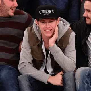 ✨ 3fb8b8b3 CROOKS CASTLES delincuentes, castillos, moda, sombrero, ropa, vestimenta, estilo whatsapp sticker