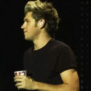 ✨ 6cfe9d59 Niall Horan Niall Horan, cantante, One Direction, músico, celebridad, persona whatsapp sticker