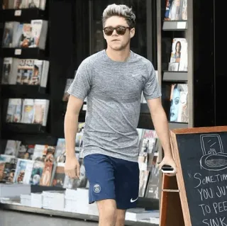 ✨ 79dda5f2 SOMETIMES YOU JUST TO PEE IN THE SINK gracioso, pis, fregadero, broma whatsapp sticker