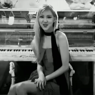 👒 4aad6243 한번만더 เกาหลี, เปียโน, ผู้หญิง, โรเซ่, Blackpink whatsapp sticker