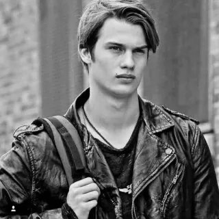 ⚙ 954a11a3 мужчина, мужской, модель, кожаная куртка, черно-белый, мода, красивый whatsapp sticker