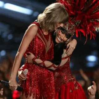 🌷 2a701324 Taylor Swift Taylor Swift, Nicki Minaj, celebrities, hug, red, singer, musician whatsapp sticker