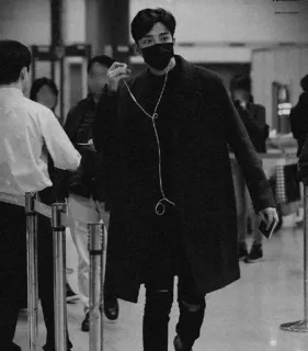 ⛓ b14ca2ac hombre, máscara, abrigo, estilo, moda, aeropuerto telegram sticker