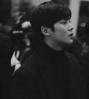 ⚓️ ccd44f8c hombre, retrato, blanco y negro, actor, coreano, asiático, famoso telegram sticker