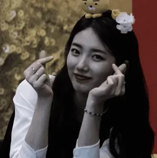 🌫 10965b01 kobieta, koreańska, serce, serce z palców, aktorka, piosenkarka telegram sticker
