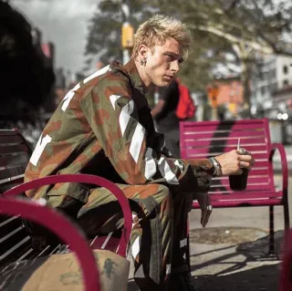 ➿ 471b835d Machine Gun Kelly MGK, 머신 건 켈리, 유명인, 가수, 래퍼, 음악, 패션 telegram sticker