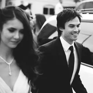 🥀 e0cc9353 Ian Somerhalder, Nina Dobrev, Promis, Anzug, Kleid, Schwarzweiß, Schauspieler telegram sticker