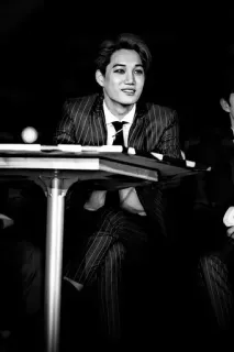 🕸 13a8a98f Kai Kpop, ca sĩ, Kai, EXO, thời trang, Hàn Quốc whatsapp sticker