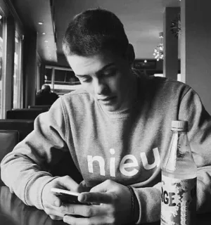 🃏 ec3105fe nieuw uomo, maglione, telefono, nuovo, bianco e nero telegram sticker