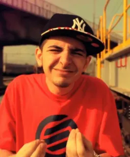 🙃 32ba25e2 whatsapp sticker