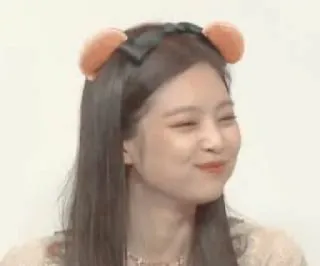 😙 b9f34d51 женщина, портрет, улыбка, повязка, азиатка, человек telegram sticker