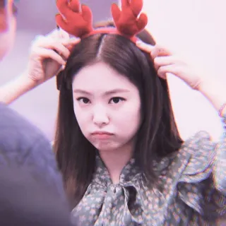 🍼 fb8299c5 Frau, Rentiergeweih, Weihnachten, süß, traurig, Mädchen, Mode, Porträt telegram sticker