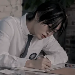 🌋 9ddcf80f person, schreiben, student, studieren, mann, weißes hemd telegram sticker