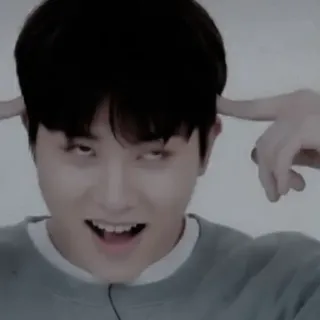 🐮 88ccbca3 faccia, divertente, socchiuso, espressione facciale, meme whatsapp sticker