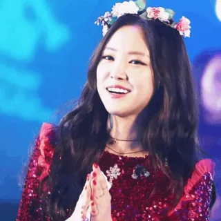 🦄 377689cb ผู้หญิง, มงกุฎดอกไม้, เอเชีย, เกาหลี, นักร้อง, น่ารัก whatsapp sticker