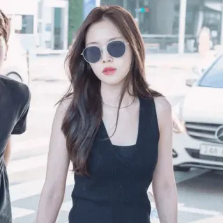 🦄 d67a4d8f ผู้หญิง, แว่นกันแดด, แฟชั่น, ภาพเหมือน, คน, ลำลอง, กลางแจ้ง, สไตล์ whatsapp sticker