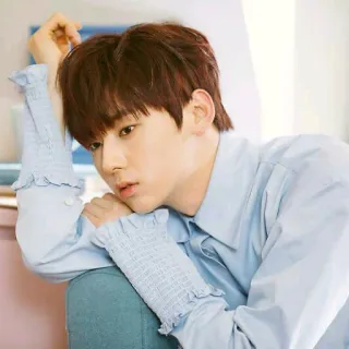 ☘ 1b019a41 портрет, мужчина, человек, кэжуал, мода, поза telegram sticker