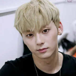 ☘ 669e80f7 мужчина, портрет, лицо, человек, мужской telegram sticker