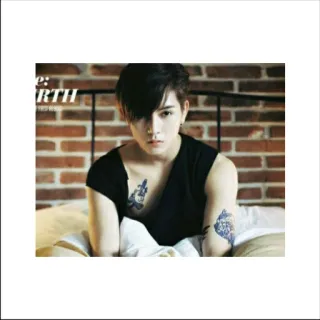 😴 ee57b061 đàn ông, hình xăm, giường, chân dung, áo ba lỗ telegram sticker