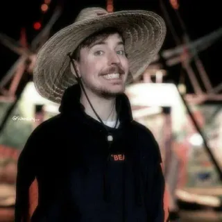 🌟 11a7c1fb MrBeast youtuber, mrbeast, sombrero, persona, sonrisa telegram sticker