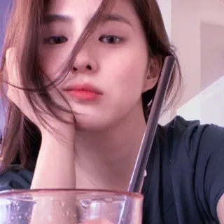 🍎 34a4489d mujer, persona, retrato, belleza, selfie telegram sticker