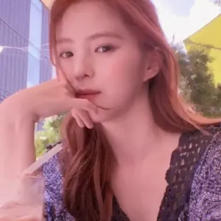 🍎 36eb70cb mujer, chica, retrato, persona, femenino, café, pelo rojo telegram sticker