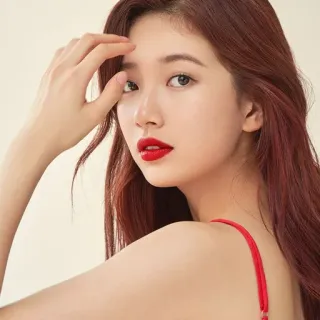 🌸 311ee967 인물 사진, 여자, 빨간 립스틱, 미인, 모델, 여배우 telegram sticker