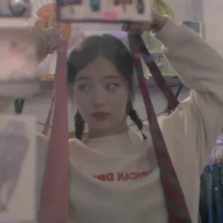 🌸 7fc92aae CAN DO 여자, 셀카, 거울, 양갈래, 스웨터, 옷 telegram sticker