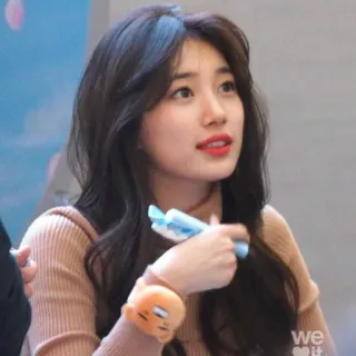 🌸 a2da5d9c we it 여자, 인물사진, 얼굴, 미인, 한국, 배우, 가수 telegram sticker