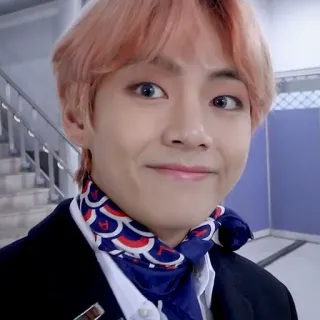 🐯 0b00f70c V (Kim Taehyung) 韩流, 防弹少年团, V, 金泰亨, 偶像, 歌手 telegram sticker