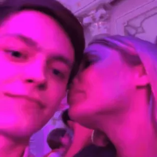 😘 dd1b983f whatsapp sticker