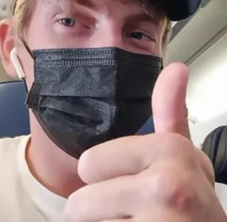 👍 ff462f74 사람, 마스크, 좋아요, 비행기 telegram sticker