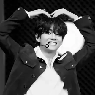 🔪 670bc9c0 V K-pop, cantante, idol, adesivi fan telegram sticker