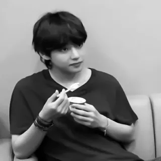 🔪 685dab22 uomo, mangiare, gelato, bianco e nero, persona telegram sticker